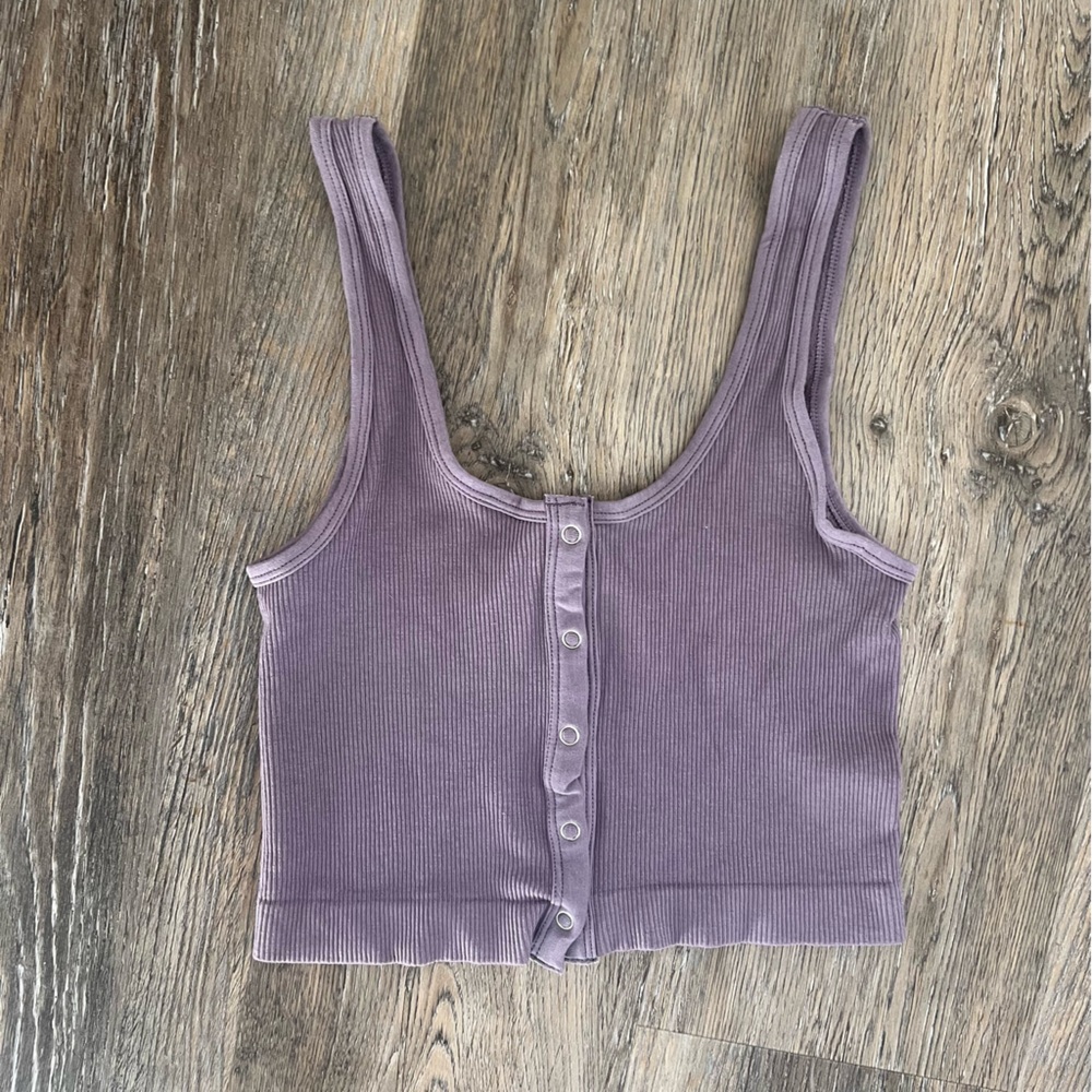 Bella Seamless button down ribbed cropped tank top